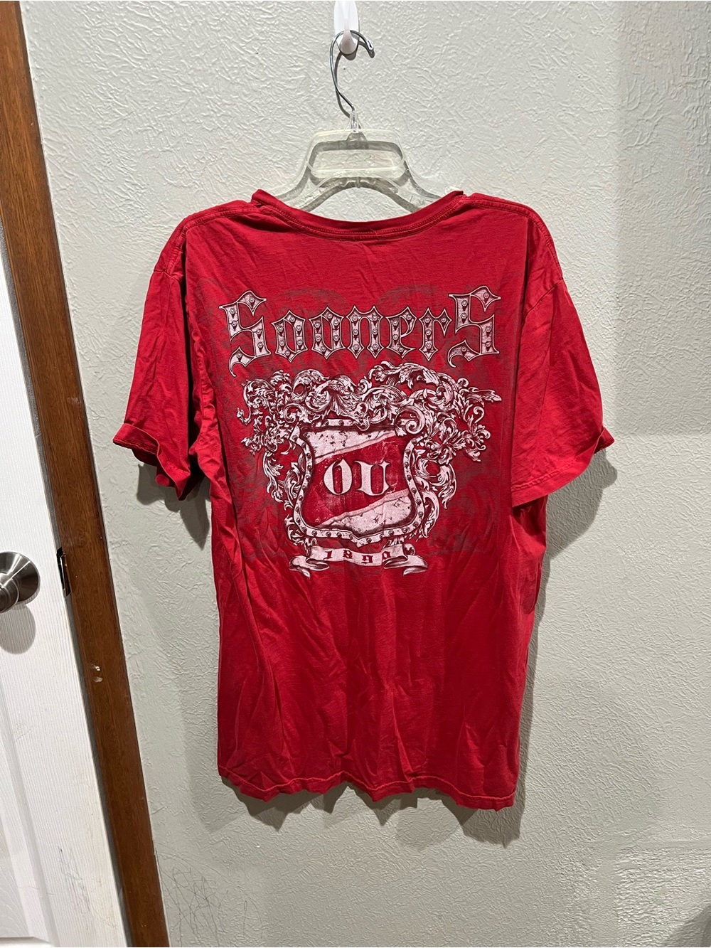 Red Oklahoma Graphic Tee - Men's Casual Shirt Vintage Y2K Oklahoma Sooners - Picture 3 of 5